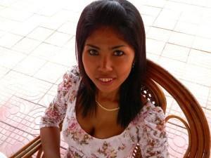 Eine hübsche Frau in Kambodscha, etwas fürs Auge