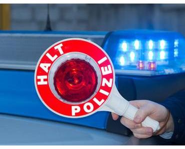 Autounfall Leck  – 59-jähriger Autofahrer tödlich verletzt