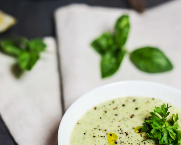 Kalte Zucchini Joghurt Suppe