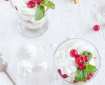 Pfirsich & Johannisbeer Eton Mess