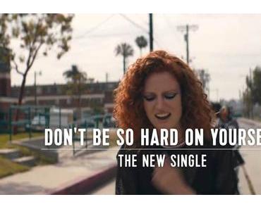 Jess Glynne – Don’t Be So Hard On Yourself (official Video)