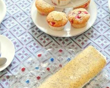 Geburtstags-Kuchen-Orgie Teil 2: Johannisbeer-Muffins und eine Zitronen-Mohn-Rolle