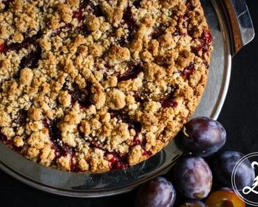 #ichbacksmir – Eierlikör-Zwetschgenkuchen mit Mandelstreuseln