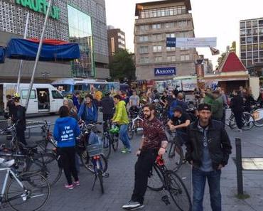 MOMENTE: Bei der Criticial Mass in Essen