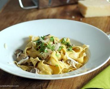 Papardelle mit Steinpilzen / Papardelle with porcini mushrooms