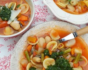 Ein Schüsselchen voller Gemüse! Soupe au Pistou