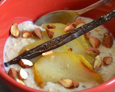 Porridge mit Ahornsirup-Karamellisierten Birnen und Vanille