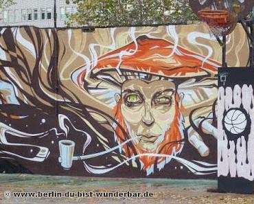 Street art in Berlin #42