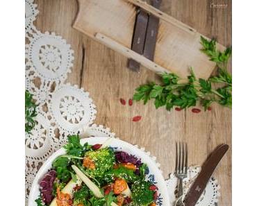 Rustikaler Gemüsesalat mit Powertopping