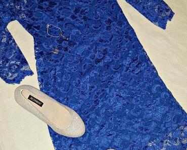 Blaues Kleid von Zack und Glitzer High Heels von JM.Diamant