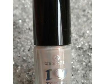 [Nails] essence Adventskalender 04 what a grey-t night! & 15 from me to you