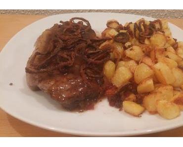 Rumpsteak mit Röstzwiebeln und Bratkartoffeln