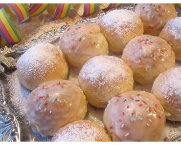 Alaaf, Helau, Narri Narro… der Krapfen Kuchen is nu do ;)