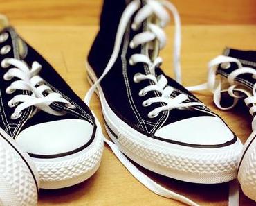 5 Gründe, warum Sneakers in JEDEN Mama-Schuhschrank gehören