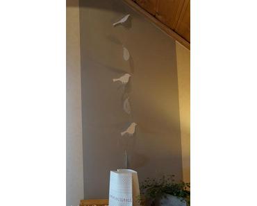 Kommt ein Vogel geflogen..............