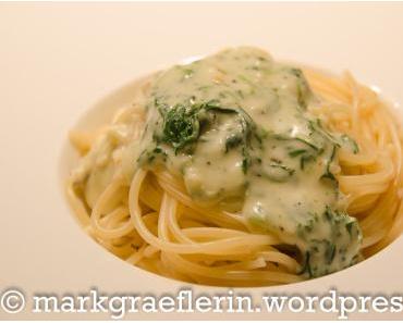Spaghetti mit Stilton (oder Gorgonzola)-Spinat-Sauce