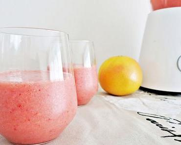 Grapefruit-Strawberry Smoothie