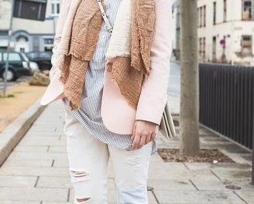 Destroyed Jeans und Blazer
