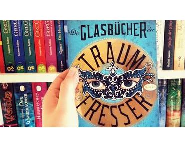 Bücher im Märchenwald