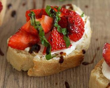 Crostini mit Erdbeeren