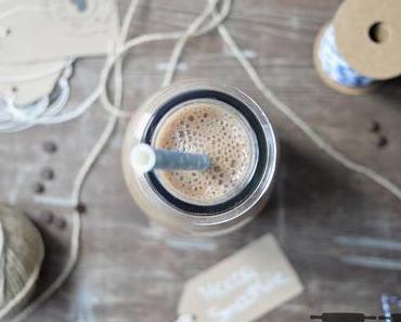 Breakfasttime: Mocca Smoothie / Smoothie with Coffee and Bananas
