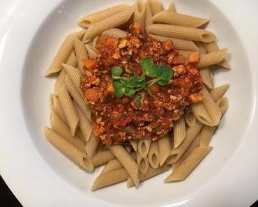 FOOD | Wholegrain Noodles with Plant-Based Bolognese