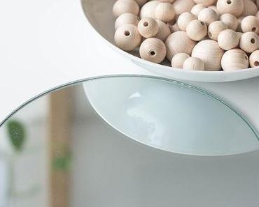 [DIY - Quickie] Wandspiegel mit Holzkugeln + Gewinner des Sommerromans