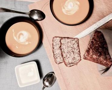 FOOD – carrot soup with homemade bread