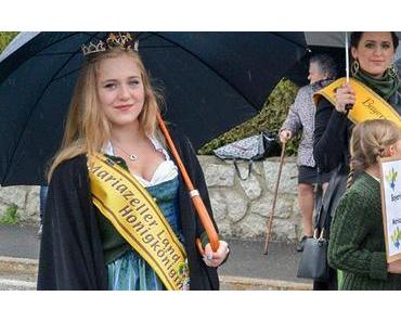Königliches Festival in Natz-Schabs mit Honigkönigin Anna