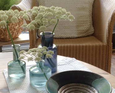 Friday-Flowerday – oder – Vom deutschen Feldrand und griechischer Keramik