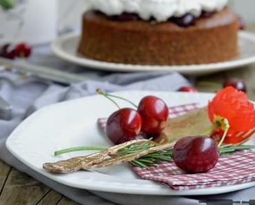 Rosen Mohn Torte mit versteckten Kirschen / Poppy Seed Cake with Cherries