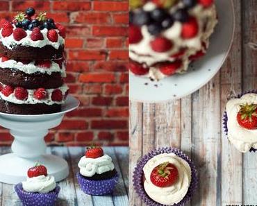 [bakes...] Chocolate Naked Cake with Vanilla Cream and Berries