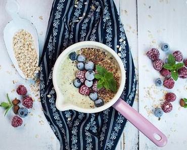 Vanille Porridge mit Beeren