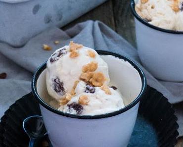 Whisky Rosinen-Mandel Eis { enthält Werbung für California Raisins }