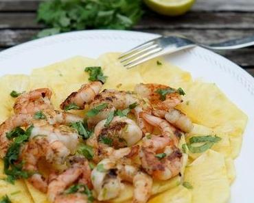 Ananas-Carpaccio mit gegrillten Garnelen