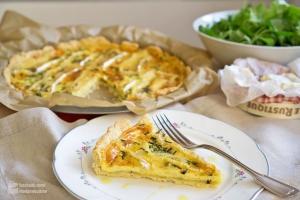 Herzhafte Camembert-Tarte mit Trüffelöl