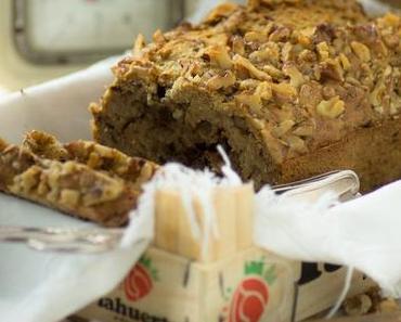 Sehr leckeres und gesundes Bananenbrot mit Walnüssen und Schokolade