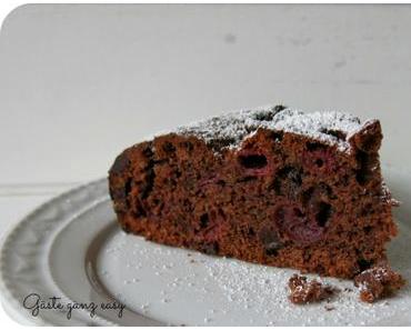 Einfacher Schokokuchen mit Kirschen