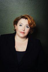 Mit Haken und Ösen: maßgeschneidertes Korsett