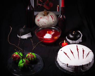 Red Velvet Halloween Kuchen