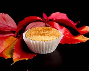 Apple muffins with a cinnamon cheescake core – Apfel-Muffins mit Zimt-Cheescake-Füllung