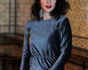 Christmas Look – Velvet Dress & Chandelier Earrings