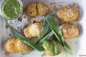 Hasselback Potatoes mit Bärlauch Pesto