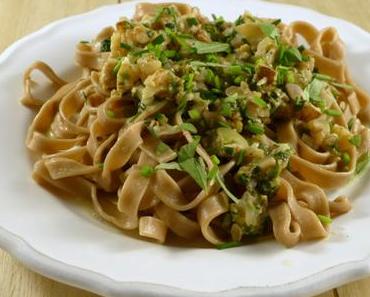 Kastaniennudeln mit Nuss-Käse-Sauce