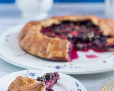 Erdbeer Heidelbeer Galette