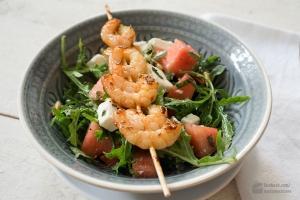 Wassermelonen-Salat mit Rucola & Garnelen