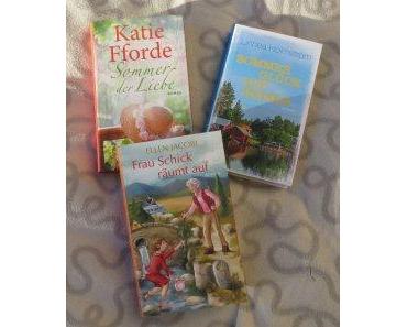 Neuzugänge: Zwei (büchersüchtige) Mädels beim Aldi