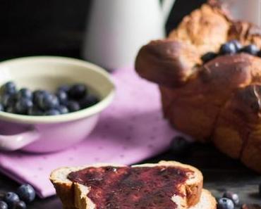 Lila Heidelbeer Brioche – Gewinne die LOLA!