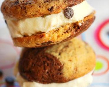 Choco Cookie Ice Cream Sandwiches & Rezepte für selbstgemachtes Vanille-und Schokoladeneis