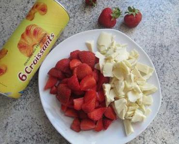 Erdbeer Croissants mit weißer Schokolade und ein leckerer Erdbeer Smoothie